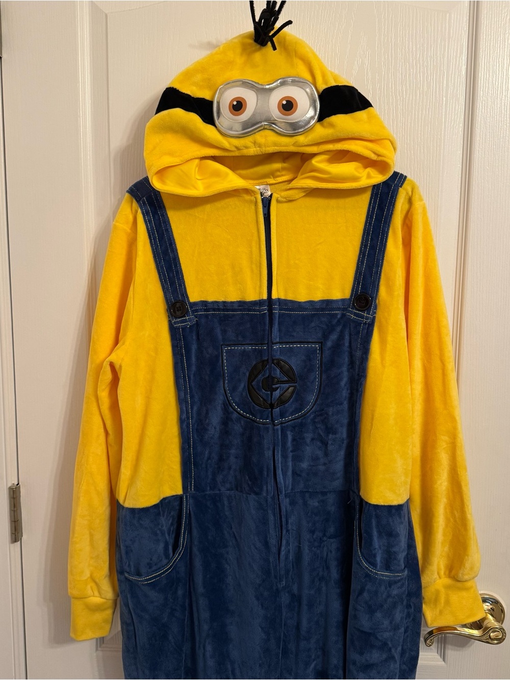 Despicable Me Minions Kevin Adult Unisex Jumpsuit Costume with Hoodie - Picture 2 of 11